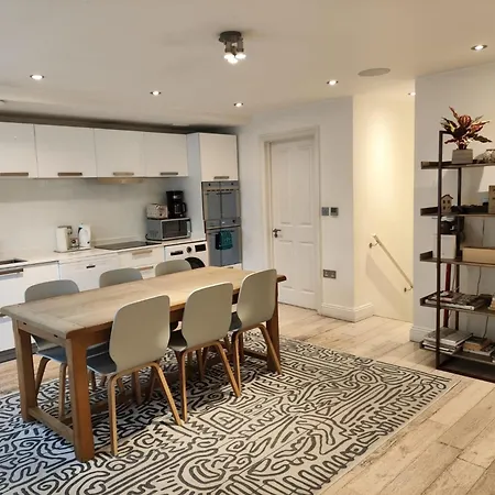 2/3 Bedroom Flat, Chelsea Free Parking Londen Buitenkant foto